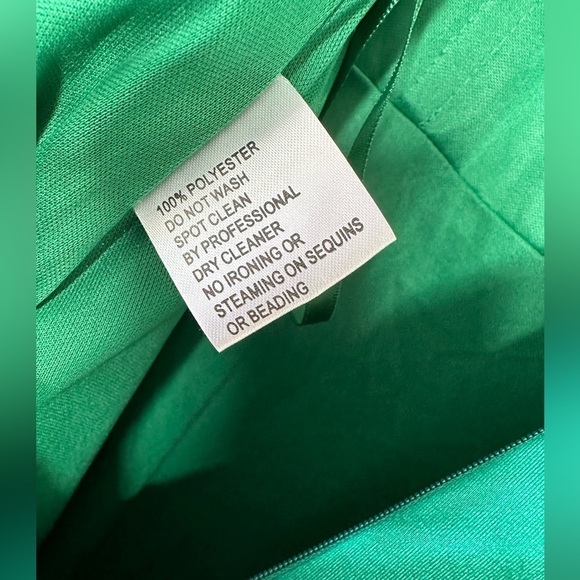 IEENA FOR MAC DUGGAL Emerald Satin Sheath Gown with crystal straps 10 NWOT - Picture 7 of 9